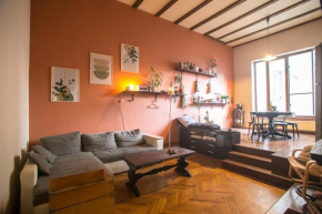 Cozy City Center Apartment